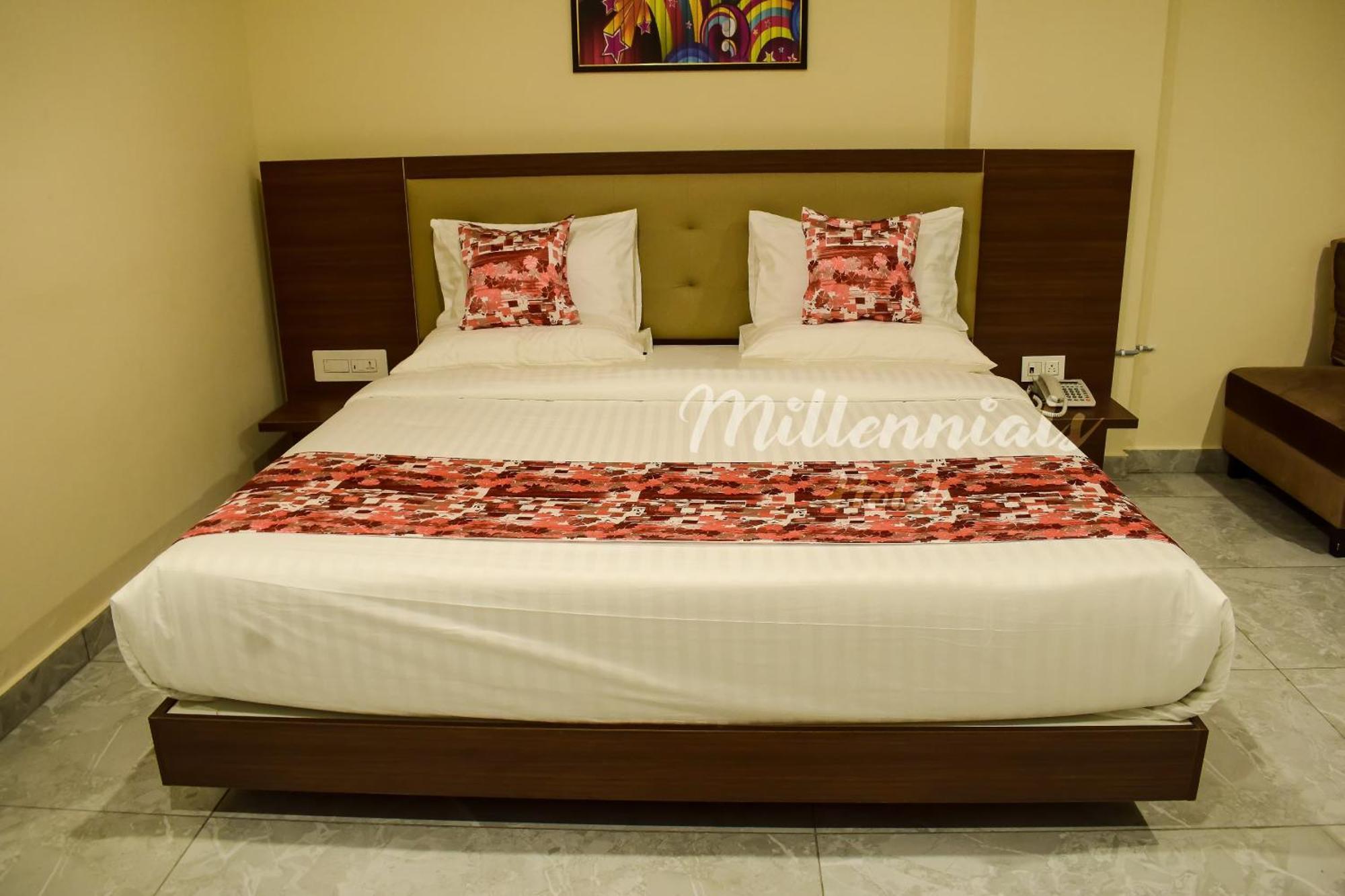Hotel S R Plaza At Delhi Airport Neu-Delhi Exterior foto