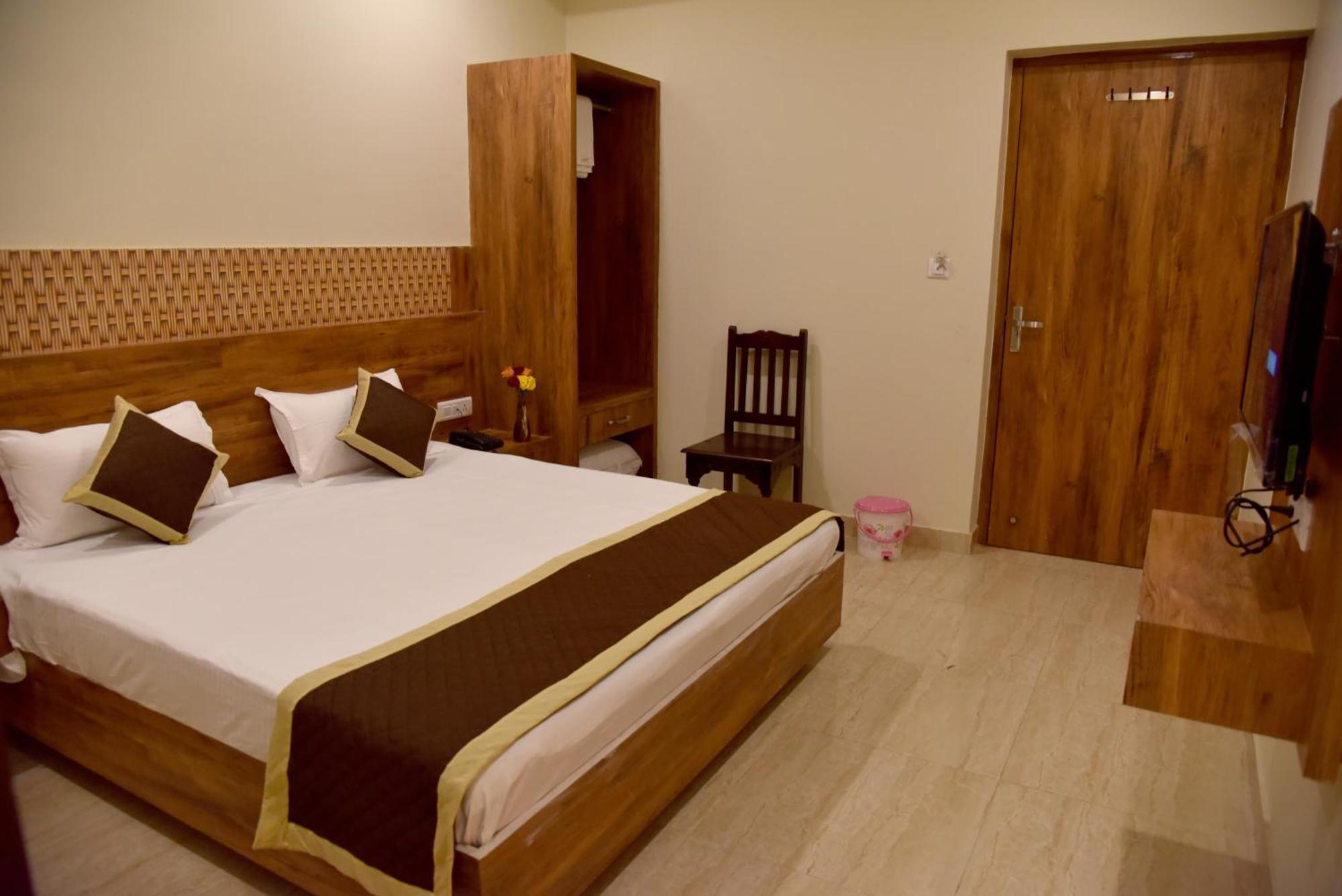 Hotel S R Plaza At Delhi Airport Neu-Delhi Exterior foto