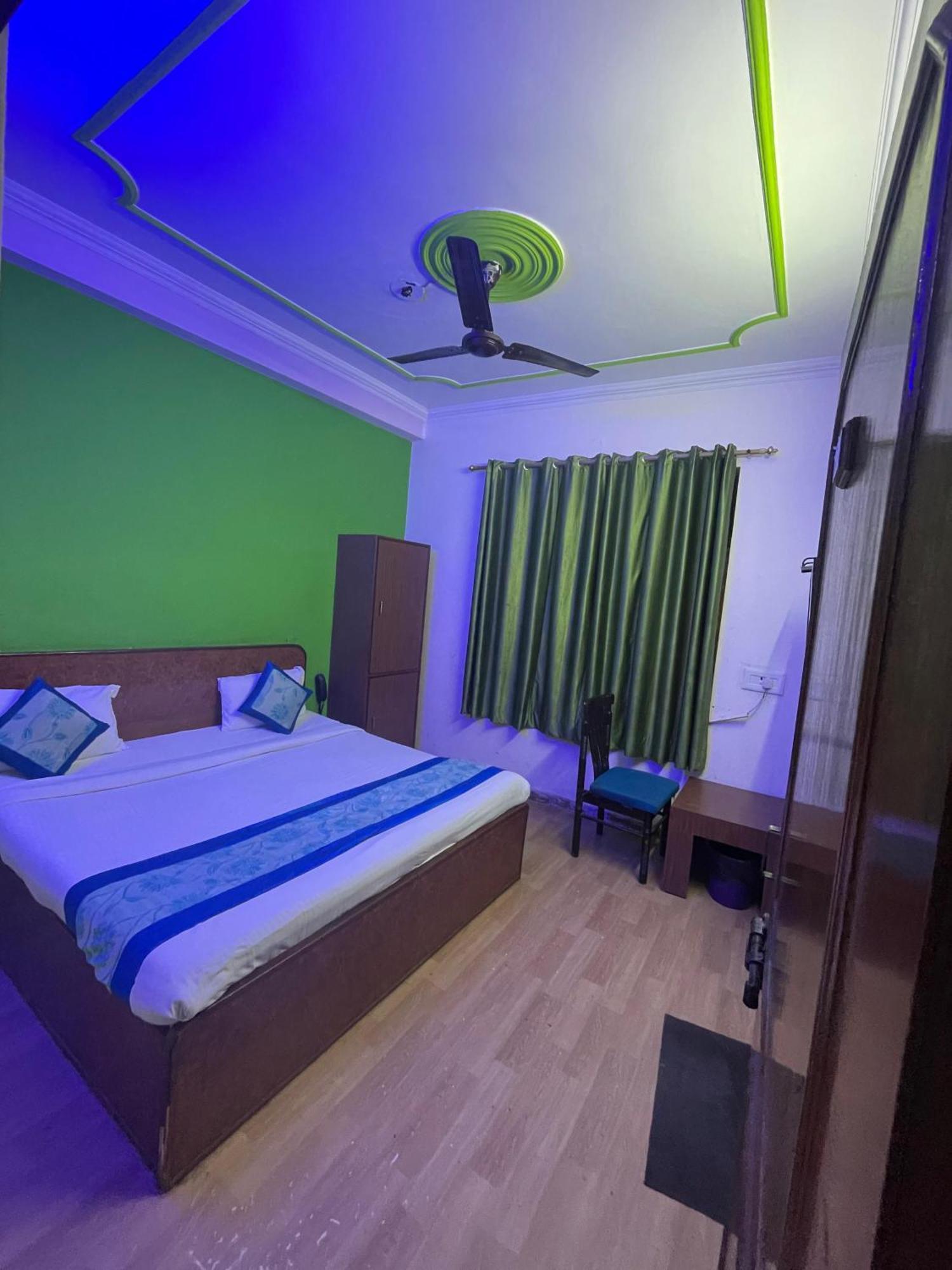 Hotel S R Plaza At Delhi Airport Neu-Delhi Exterior foto