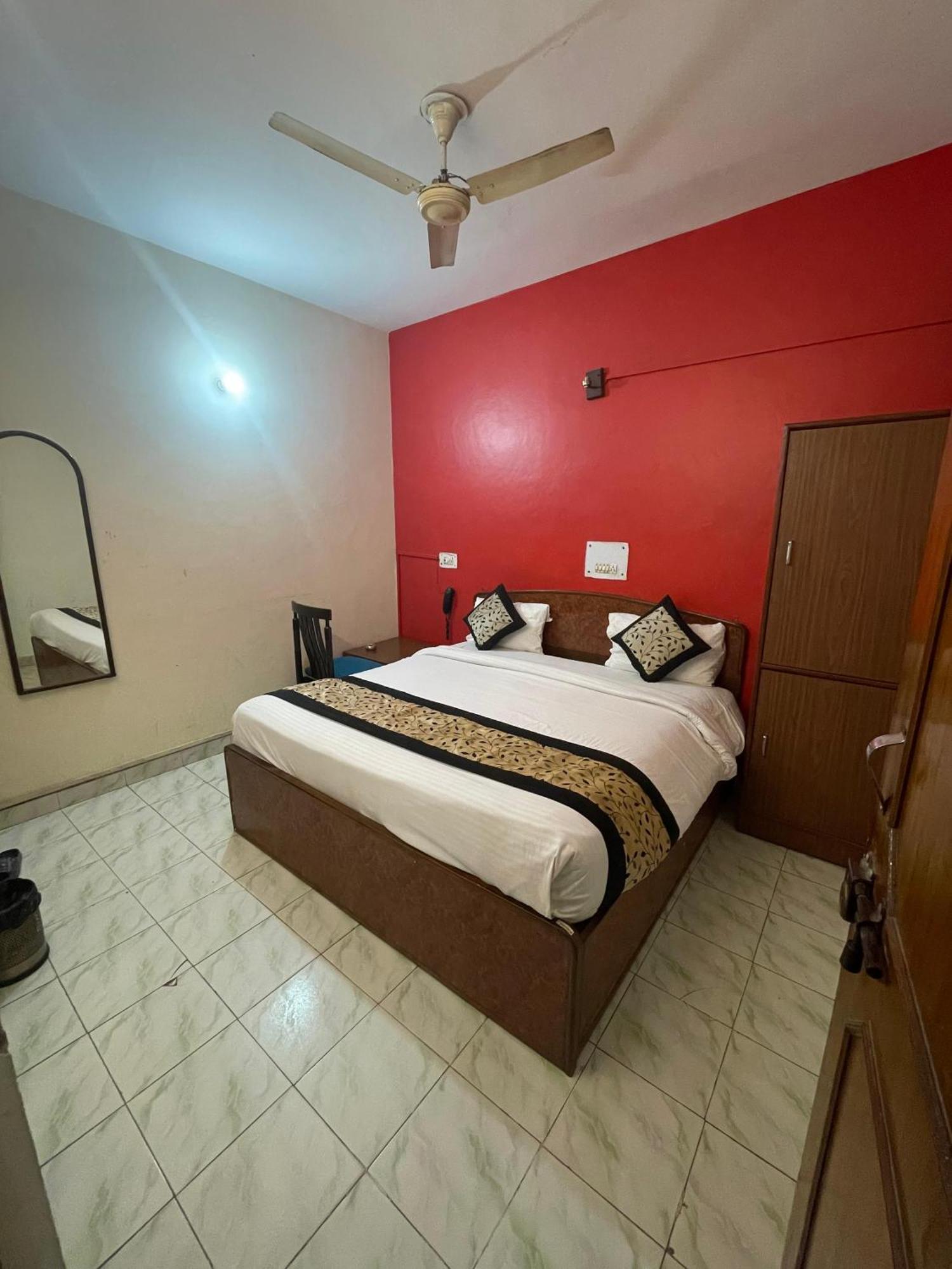 Hotel S R Plaza At Delhi Airport Neu-Delhi Exterior foto