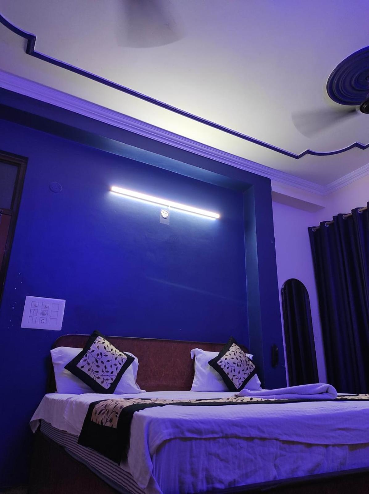Hotel S R Plaza At Delhi Airport Neu-Delhi Exterior foto